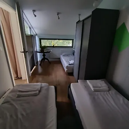 Zdrowa 6 Apartment *